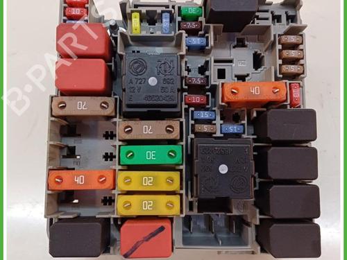 Used Fuse box Fuse box FIAT GRANDE PUNTO (199_) 1.4 LPG (78 hp) 40136623 40136623