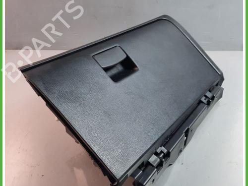 Glove box SUBARU XV (_GP_) 2.0 D AWD (GPD) (147 hp) 13100846