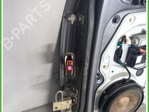 Right front door VW TOURAN (1T1, 1T2) 2.0 TDI 16V | BP18459026C3 