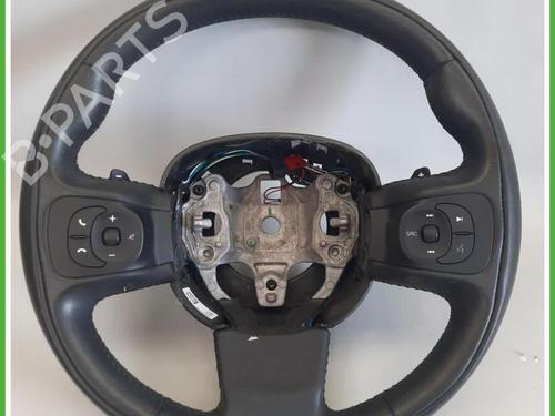 steering-wheel-fiat-500l-351_-352_-2012-40132119 main image