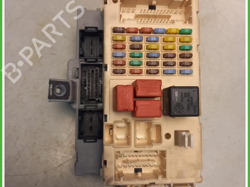 Used Fuse box Fuse box ALFA ROMEO 159 Sportwagon (939_) 1.9 JTDM 16V (939BXC1B, 939BXC12) (150 hp) 40076032 40076032