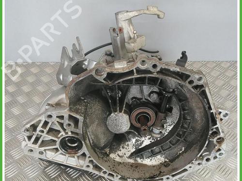 Used Gearbox Gearbox TOYOTA YARIS (_P1_) 1.0 (SCP10_, SCP10R) (65 hp) 40131023 40131023