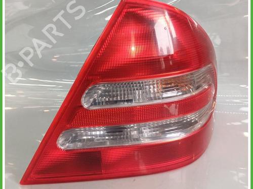 Used Right taillight Right taillight MERCEDES-BENZ C-CLASS (W203) C 200 Kompressor (203.045) (163 hp) 40140675 40140675
