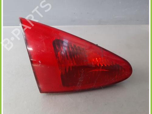 Venstre baglygte ALFA ROMEO 147 (937_) 1.9 JTD (937.AXD1A, 937.BXD1A, 937.AXV1A, 937.BXB1A,... (115 hp) 13629025