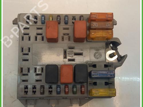 Used Fuse box FIAT PUNTO (188_) 1.2 60 (188.030, .050, .130, .150, .230, .250) (60 hp) 30198188