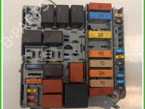 Used Fuse box Fuse box LANCIA DELTA III (844_) 1.6 D Multijet (844.AXC11, 844.AXC1A) (120 hp) 40148035 40148035