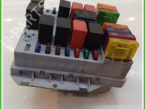 Fuse box FIAT PUNTO (188_) 1.9 JTD | BP16957444E1 