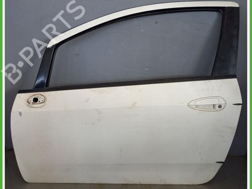 Used Left front door FIAT GRANDE PUNTO (199_) 1.3 D Multijet (199.AXD11, 199.AXD1A, 199.AXD1B,... (90 hp) 17908784