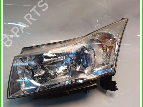 Used Left headlight CHEVROLET CRUZE Hatchback (J305) 1.8 (141 hp) 26447631