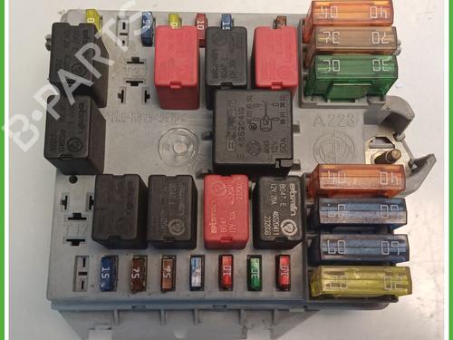 Used Fuse box FIAT PUNTO (188_) 1.3 JTD 16V (70 hp) 25708168