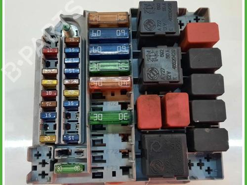 Used Fuse box Fuse box OPEL VECTRA B Hatchback (J96) 1.6 i 16V (F68) (101 hp) 40132855 40132855
