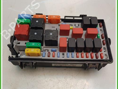 Sikringsdåse FIAT GRANDE PUNTO (199_) 1.2 (65 hp) 31012995