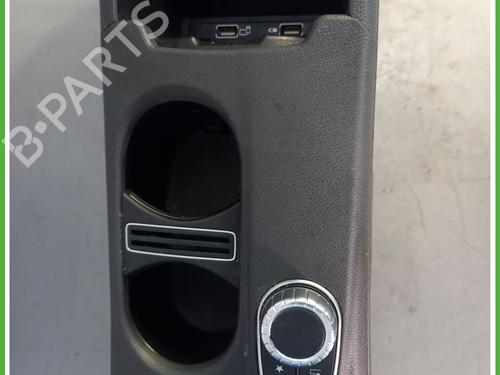 Armrest / Center console MERCEDES-BENZ A-CLASS (W176) A 180 (176.042) | BP29422091I20 