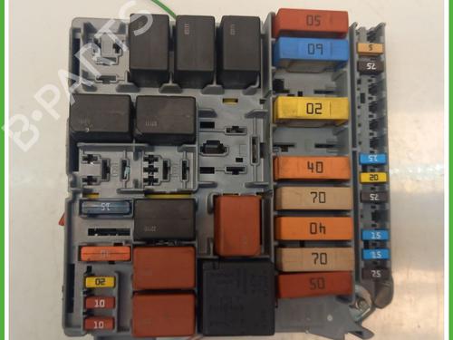 Used Fuse box LANCIA DELTA III (844_) 1.6 D Multijet (844.AXC11, 844.AXC1A) (120 hp) 30198161