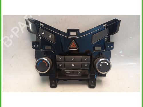 climate-control-chevrolet-cruze-hatchback-j305-2010-40149393 main image