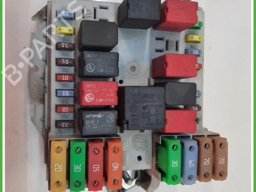 fuse-box-vw-polo-6n2-1999-2000-2001-40133052 main image