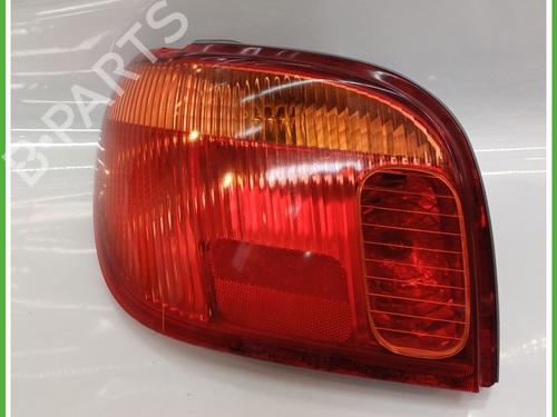 Rückleuchte Links für TOYOTA YARIS (_P1_) 1.0 (SCP10_, SCP10R) (65 hp) 18105540