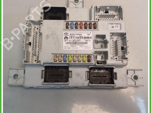 fuse-box-alfa-romeo-giulia-952_-2015-40143547 main image