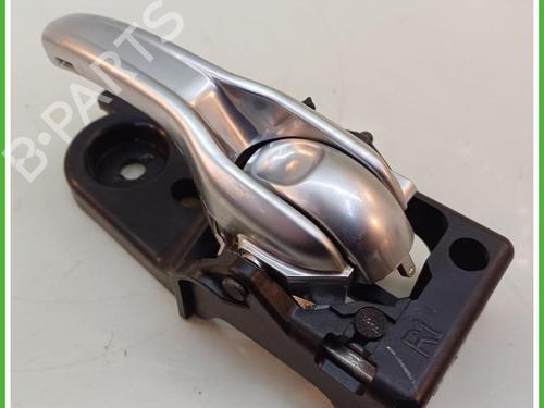 Used Rear right interior door handle Rear right interior door handle JEEP CHEROKEE (KL) 2.2 CRD 4x4 (185 hp) 40138565 40138565