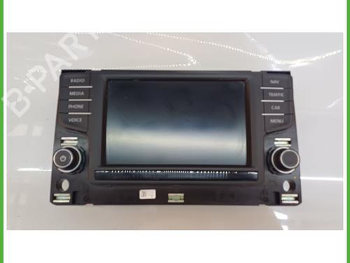 Used Radio VW GOLF VII (5G1, BQ1, BE1, BE2) 1.6 TDI (110 hp) 18067216