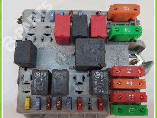 Used Fuse box ALFA ROMEO 147 (937_) 1.6 16V T.SPARK ECO (937.AXA1A, 937.BXA1A) (105 hp) 11368028
