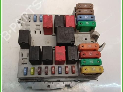 Used Fuse box LANCIA YPSILON (843_) 1.2 (843.AXA1A) (60 hp) 31012990