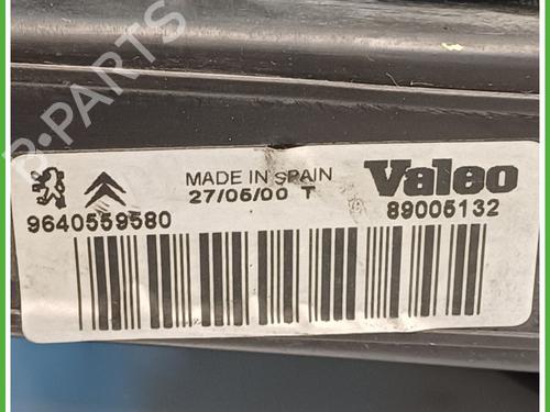 Venstre forlygte PEUGEOT 206 Hatchback (2A/C) 1.4 i | BP26447645C28 