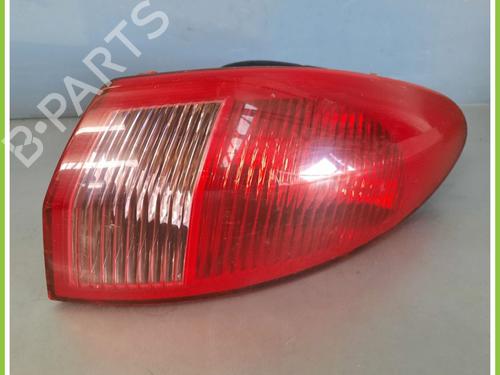 Høyre baklys ALFA ROMEO 147 (937_) 1.9 JTDM 8V (937.AXD1A, 937.AXU1A, 937.BXU1A) (120 hp) 13629002