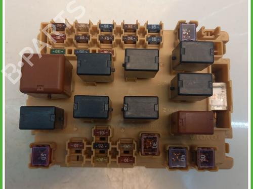 Used Fuse box TOYOTA CELICA Coupe (_T23_) 1.8 16V VT-i (ZZT230_, ZZT230) (143 hp) 30198175