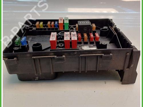 Fuse box VW GOLF VI (5K1) 2.0 TDI | BP22428003E1 