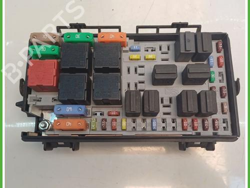 Used Fuse box OPEL CORSA D (S07) 1.3 CDTI (L08, L68) (90 hp) 21586721