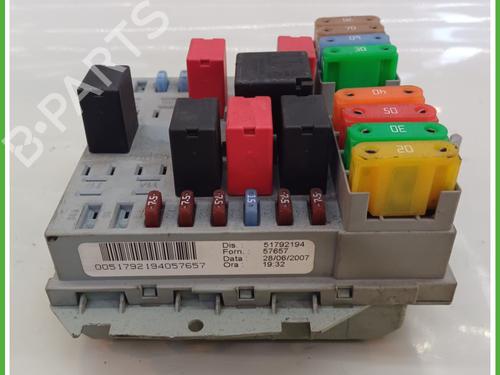 Fuse box LANCIA YPSILON (843_) 1.2 (843.AXA1A) | BP19673663E1 