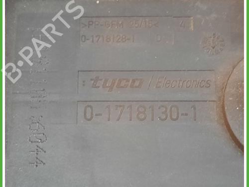 Fuse box VW GOLF V (1K1) 1.6 FSI | BP12436761E1 