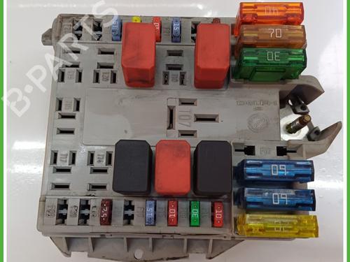 Used Fuse box FIAT PUNTO (188_) 1.2 60 (188.030, .050, .130, .150, .230, .250) (60 hp) 18711576