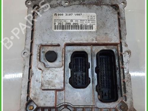 Used Engine control unit (ECU) Engine control unit (ECU) FIAT BRAVA (182_) 1.9 JTD (100 hp) 40133030 40133030