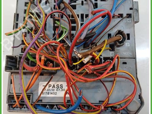 Fuse box SEAT LEON (1P1) 1.9 TDI | BP16957458E1 