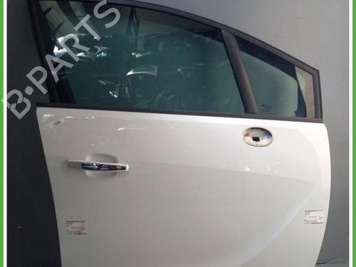 right-front-door-opel-meriva-b-mpv-s10-2010-2011-2012-2013-2014-2015-2016-2017-40147342 main image