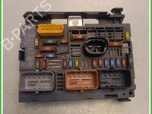 Used Fuse box Fuse box PEUGEOT 3008 I MPV (0U_) 1.6 HDi (109 hp) 40074946 40074946
