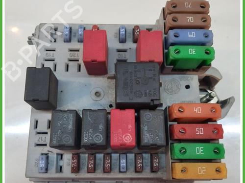 Used Fuse box Fuse box NISSAN MICRA III (K12) 1.5 dCi (82 hp) 40133019 40133019