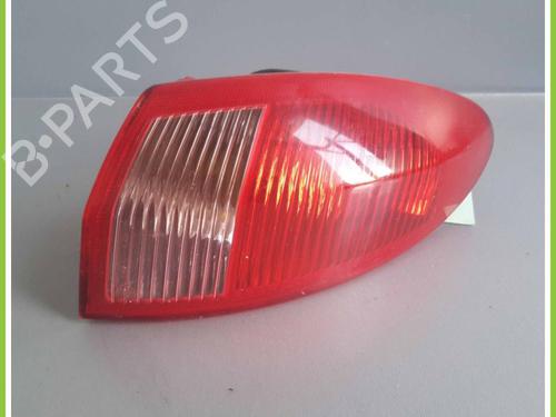 Right taillight ALFA ROMEO 147 (937_) 1.6 16V T.SPARK ECO (937.AXA1A, 937.BXA1A) (105 hp) 13628800