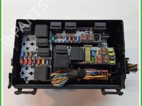 Used Fuse box Fuse box OPEL MERIVA B MPV (S10) 1.4 (75) (100 hp) 40134111 40134111