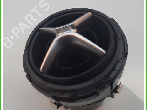 Used Air vent MERCEDES-BENZ A-CLASS (W176) A 180 CDI / d (176.012) (109 hp) 13709200