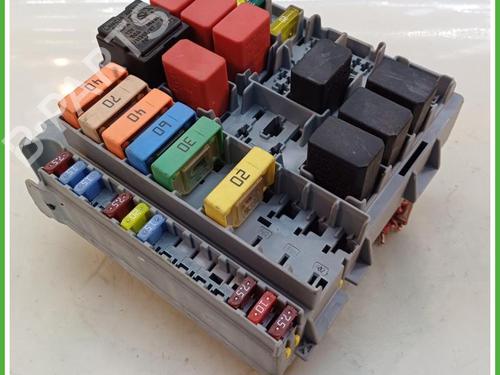 Used Fuse box Fuse box FIAT PANDA (169_) 1.2 (169.AXB11, 169.AXB1A) (60 hp) 40137086 40137086