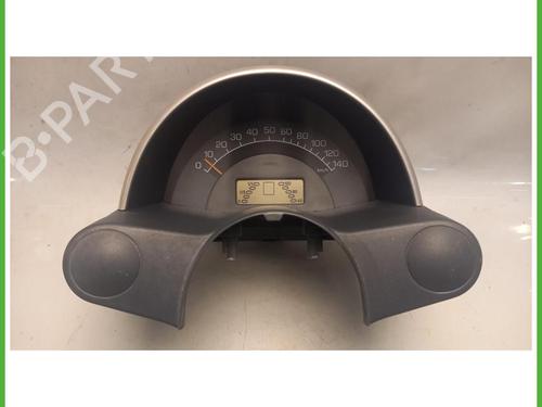 Used Instrument cluster Instrument cluster SMART CITY-COUPE (450) 0.7 (450.352, 450.353) (61 hp) 40149254 40149254