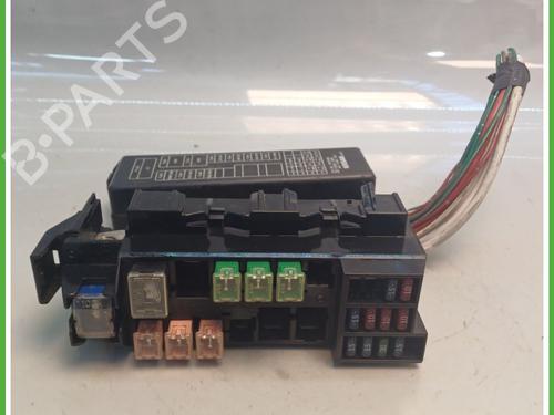 Used Fuse box NISSAN ALMERA TINO (V10) 1.8 (114 hp) 21586711