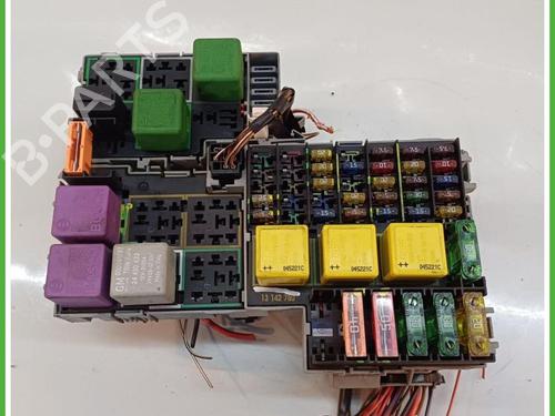 Used Fuse box Fuse box OPEL CORSA C (X01) 1.0 (F08, F68) (60 hp) 40137867 40137867