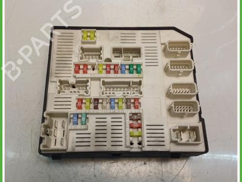 Sikringsdåse RENAULT MEGANE III Hatchback (BZ0/1_, B3_) 1.5 dCi (BZ09, BZ0D, BZ1W, BZ29, BZ14) (110 hp) 31013009