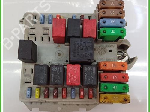 Used Fuse box Fuse box LANCIA YPSILON (843_) 1.2 (843.AXA1A) (60 hp) 40140233 40140233