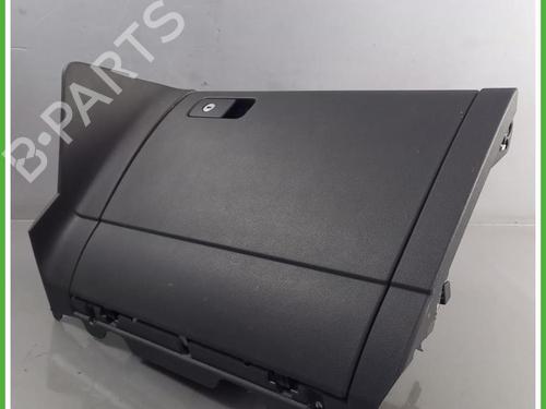 glove-box-vw-golf-vii-5g1-bq1-be1-be2-2012-2013-2014-2015-2016-2017-2018-2019-2020-2021-40135279 main image