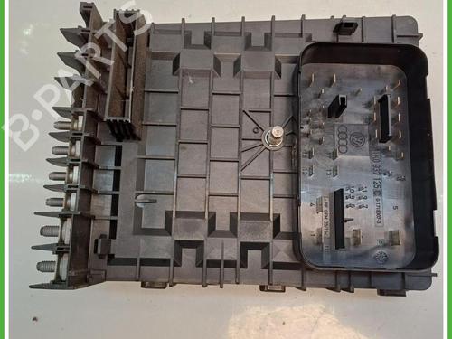 Fuse box VW GOLF VI (5K1) 2.0 TDI | BP40143147E1  - Image 5